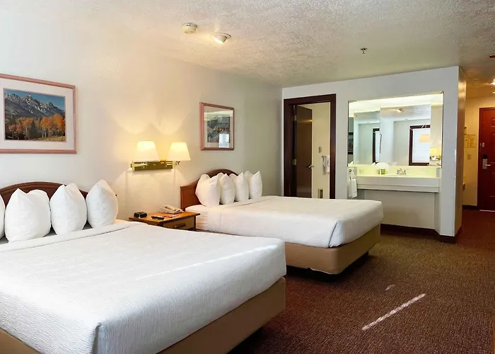 Ranch Hole Hotel 2*